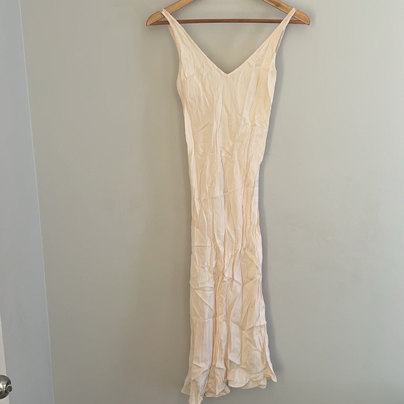 Aritzia‎  slip dress - Picture 5 of 6